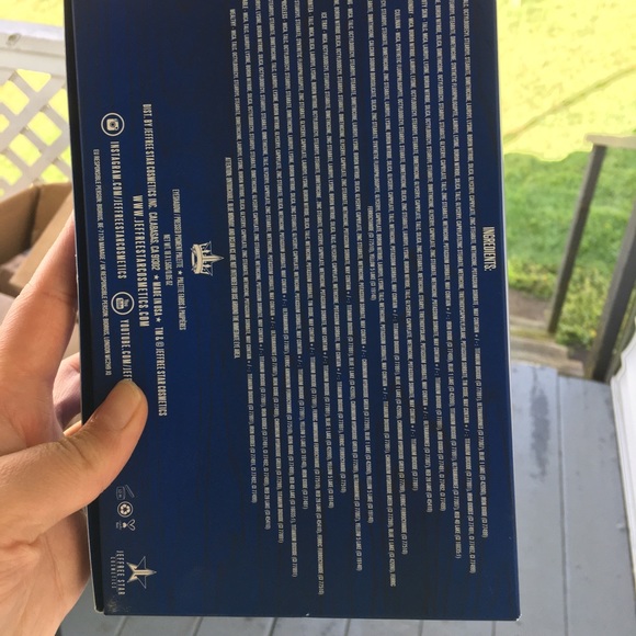 Jeffree star blue blood - Picture 8 of 8